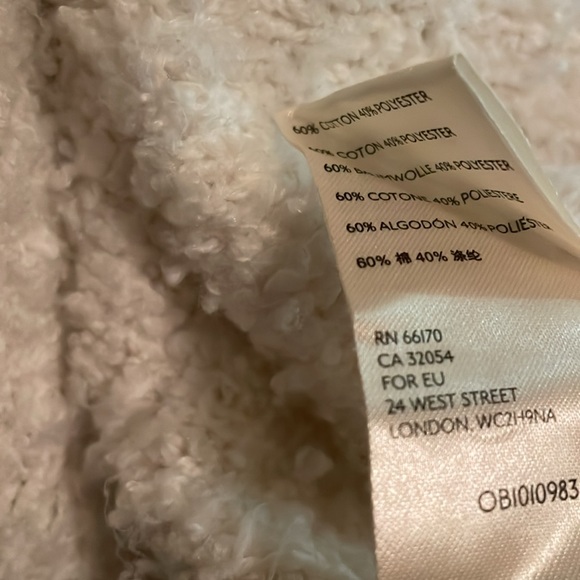 Free People MEDIUM Finders Keepers soft Vneck fuzzy white cropped sweater - Picture 5 of 5